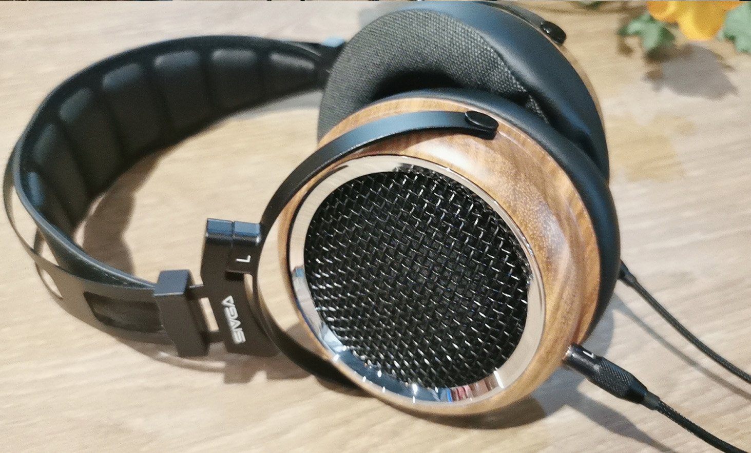 SIVGA PHOENX 鳳　フェニックス Sivga Phoenix Headphone Quick Review: Wooden Open-Back Pleasure