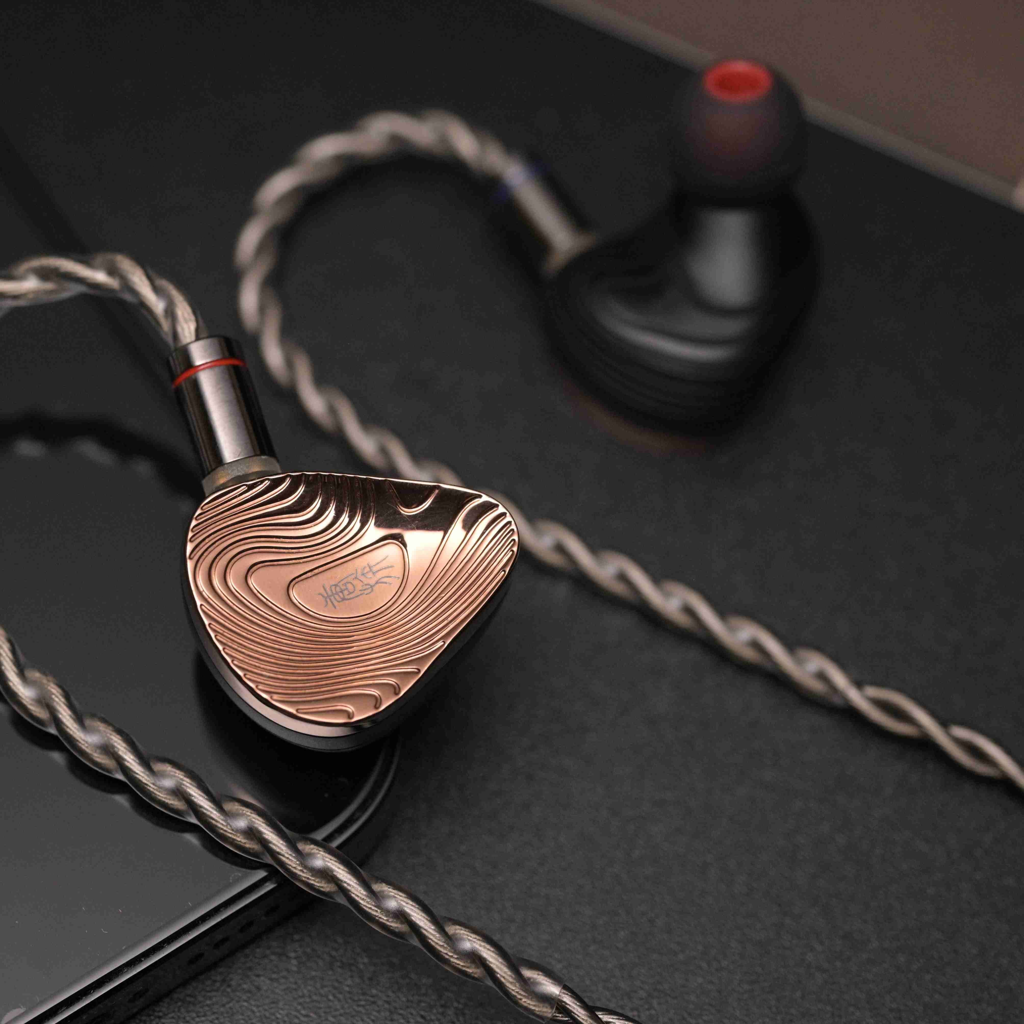 TANGZU Xuanwu GATE 1DD+4BA+2EST Tribrid In-Ear Monitors TANGZU