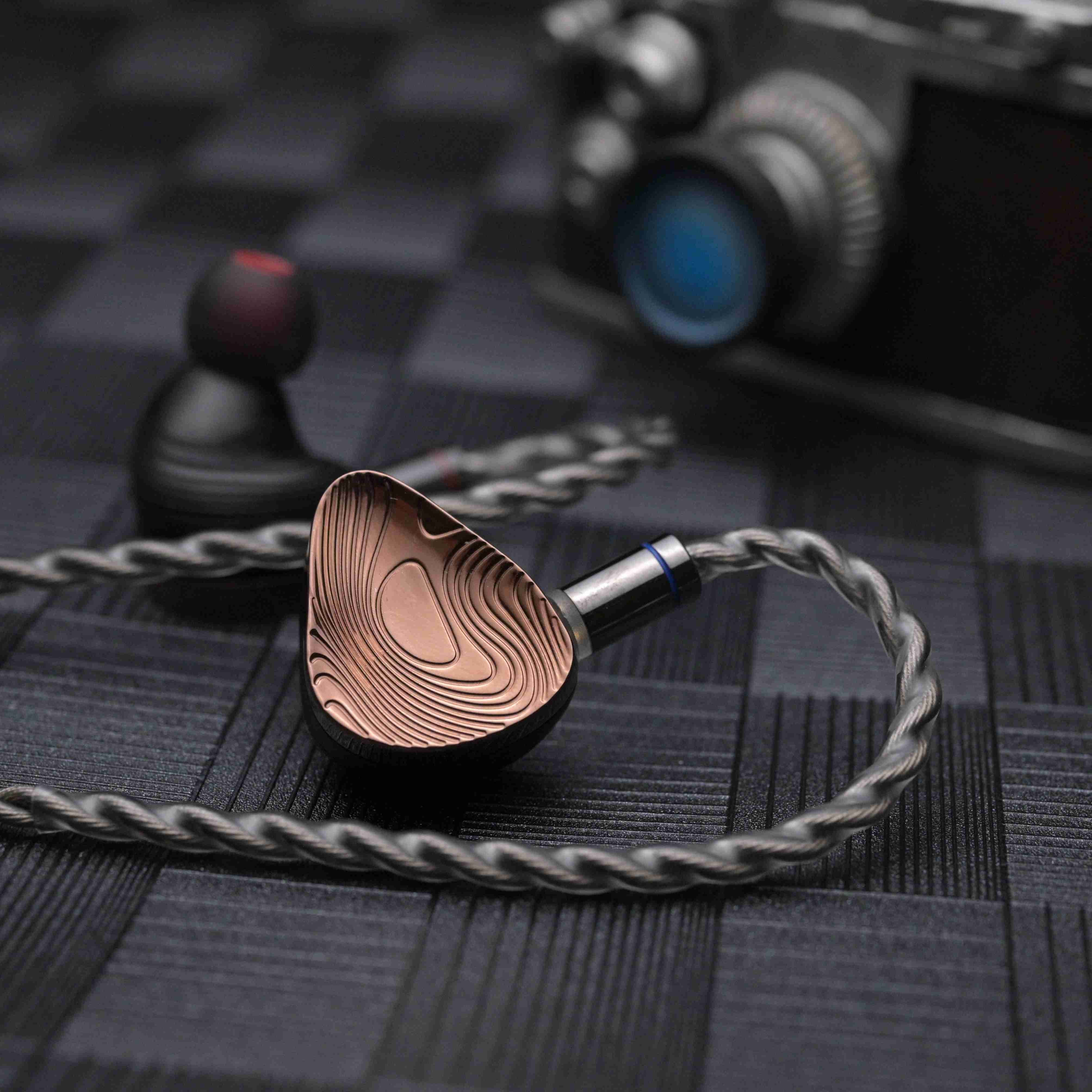 TANGZU Xuanwu GATE 1DD+4BA+2EST Tribrid In-Ear Monitors TANGZU