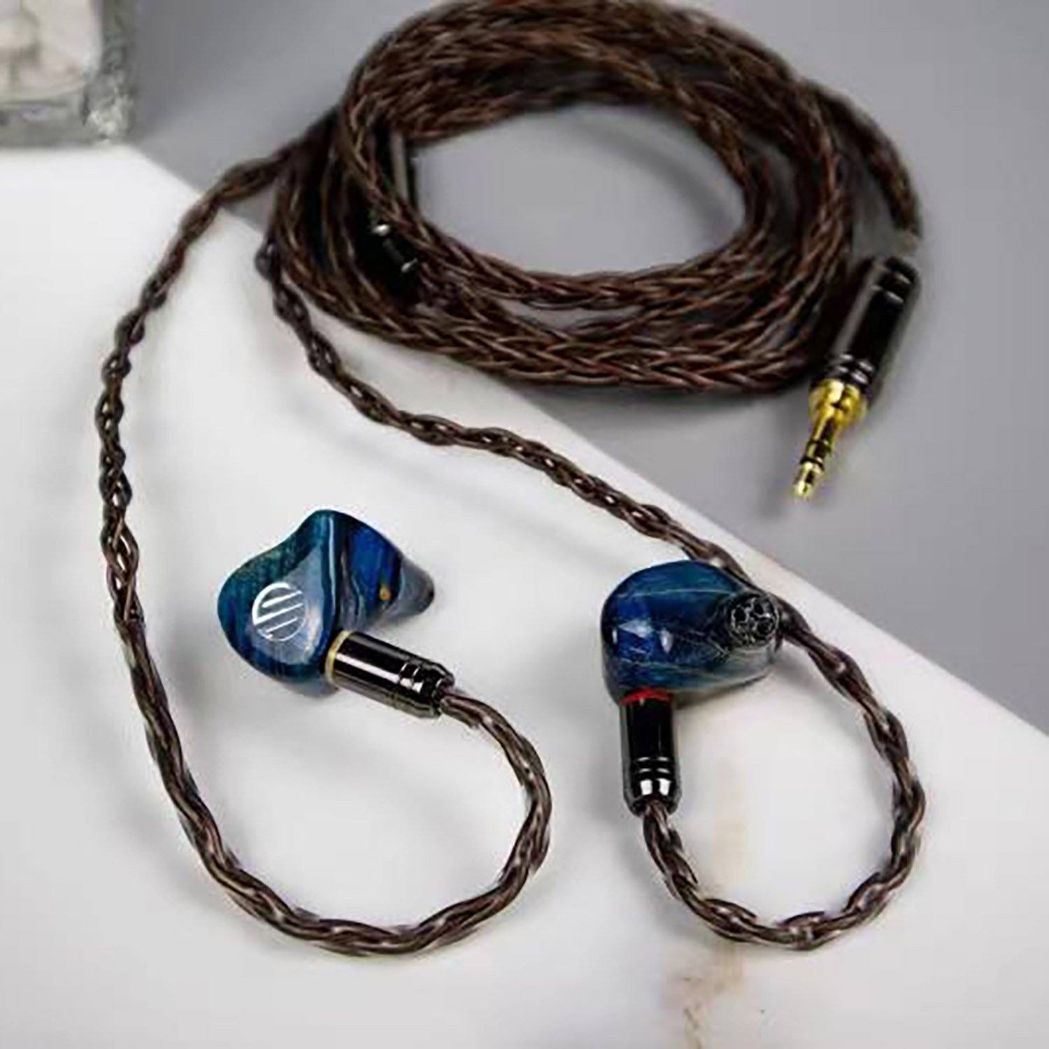 BGVP DM8 HiFiGo Woodcarving-blue