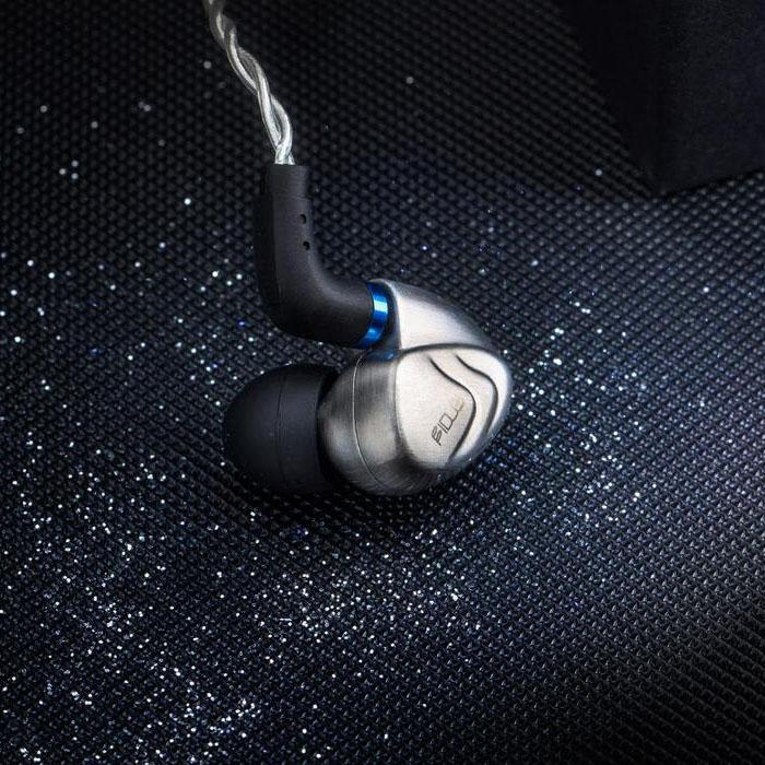 Fidue Asteroid Dual Drivers In-Ear Earphone Earphone HiFiGo