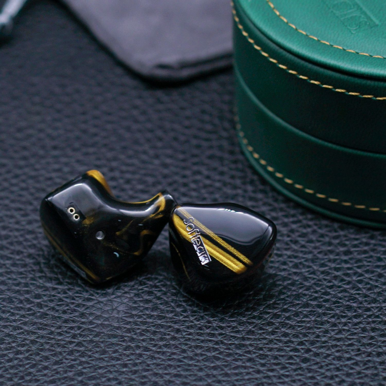 SoftEars CERBERUS 1DD+4BA+2EST Hybrid Drivers HiFi In-Ear Earphone Earphone HiFiGo