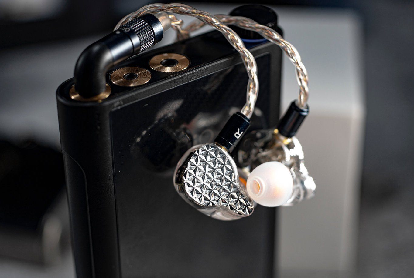 FiiO FA9 IEM Unboxing & Quick Review:- Beautiful and Thick!!