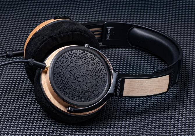 HarmonicDyne Poseidon: Pure Nickel Diaphragm Dynamic Driver Headphones