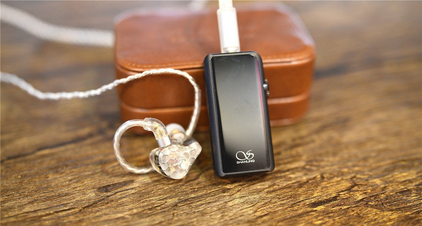 Portable High-Fidelity Bluetooth DACs/Amplifiers : Shanling UP2 VS Fiio BTR3