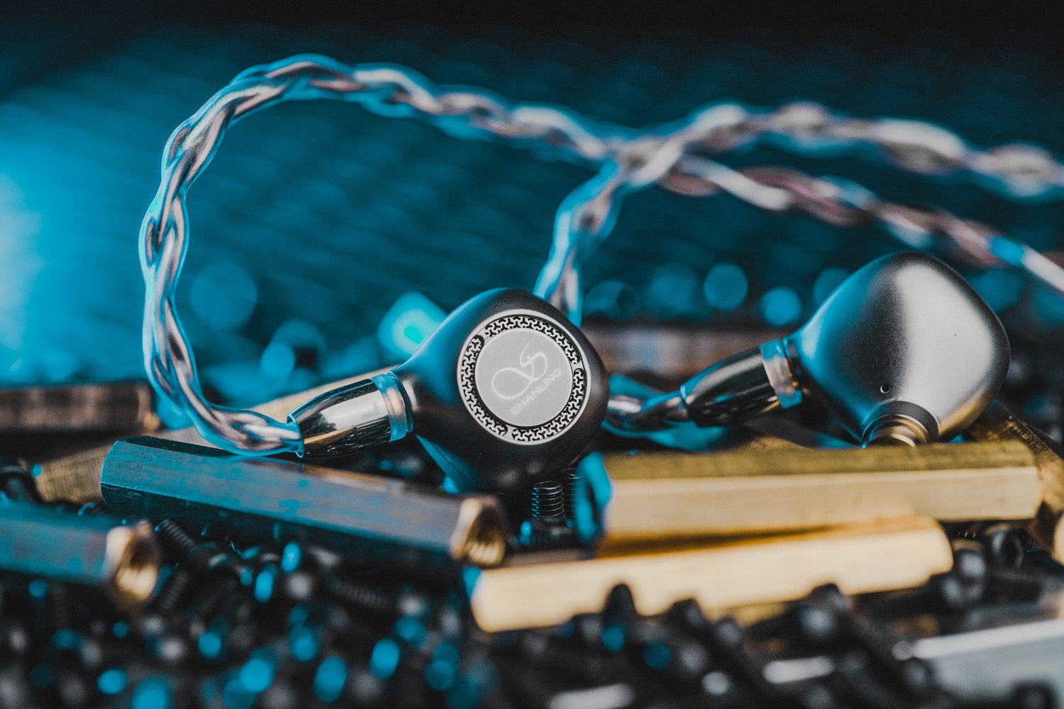 Shanling MG800 Latest Flagship Single Dynamic Driver IEMs With Titanium Shells