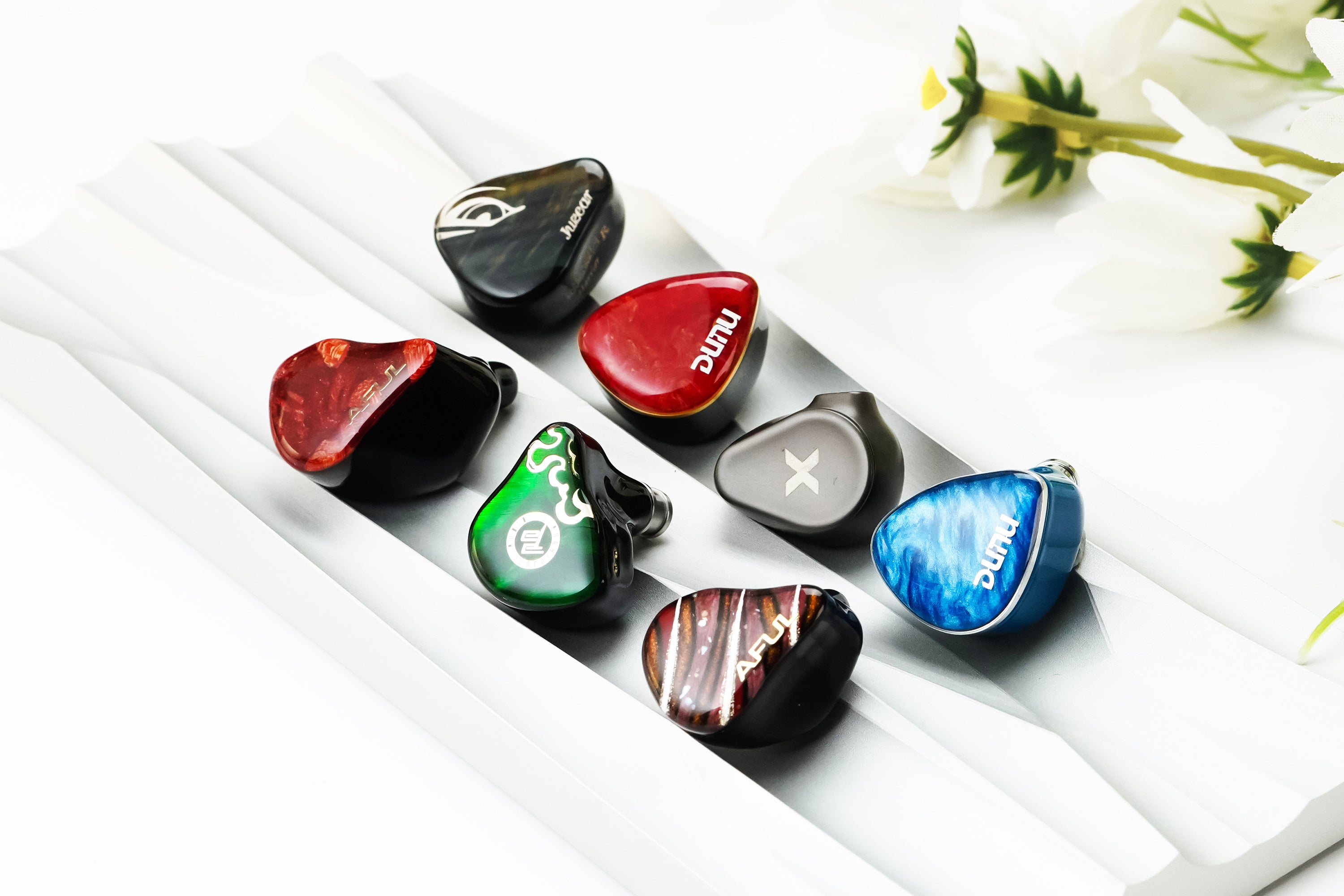 Earphones, Audio Players, Headphones AMP, DACs & TWS for Audiophiles