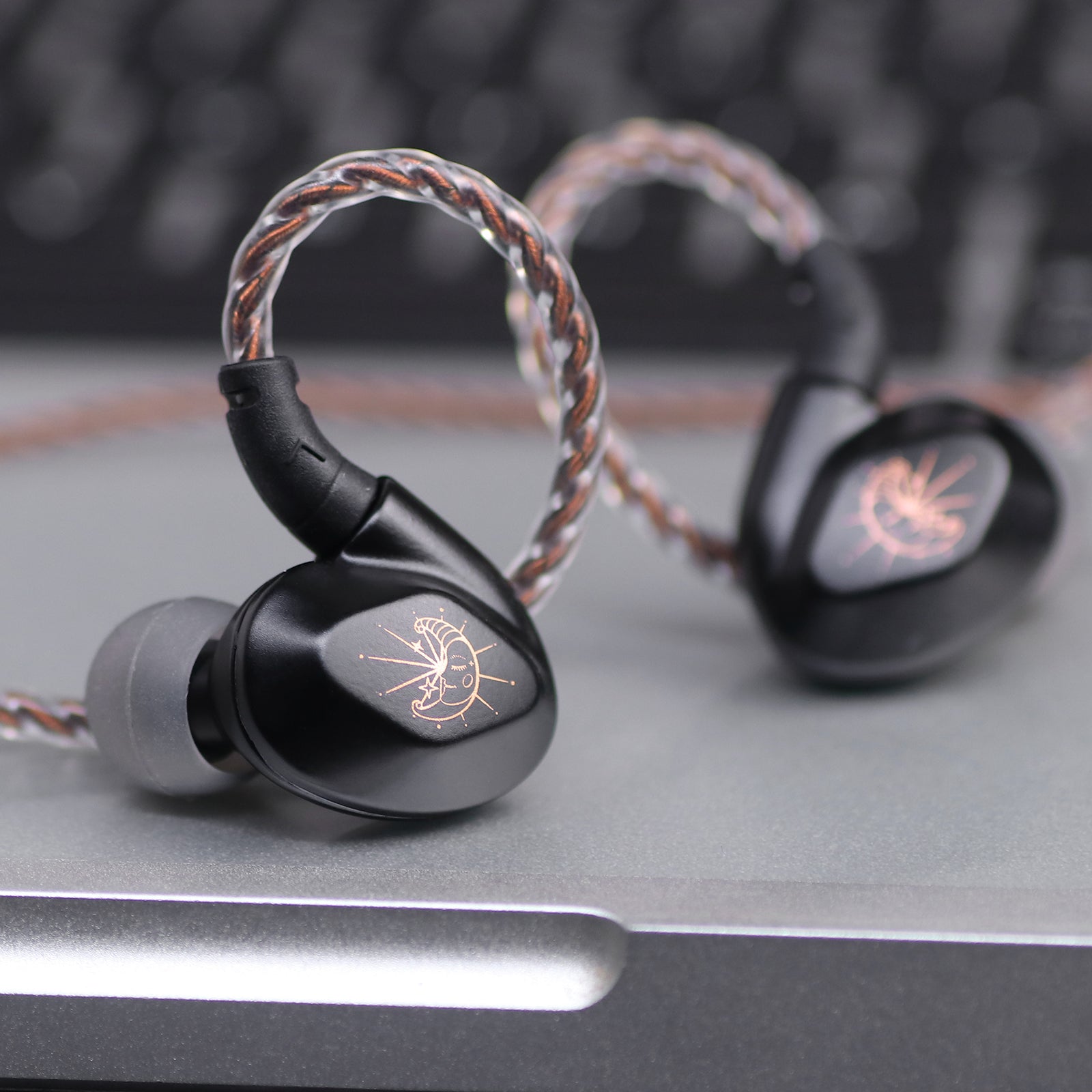 BLON Z200 HiFi 10mm Carbon Diaphragm Driver In-Ear Earphones HiFiGo 