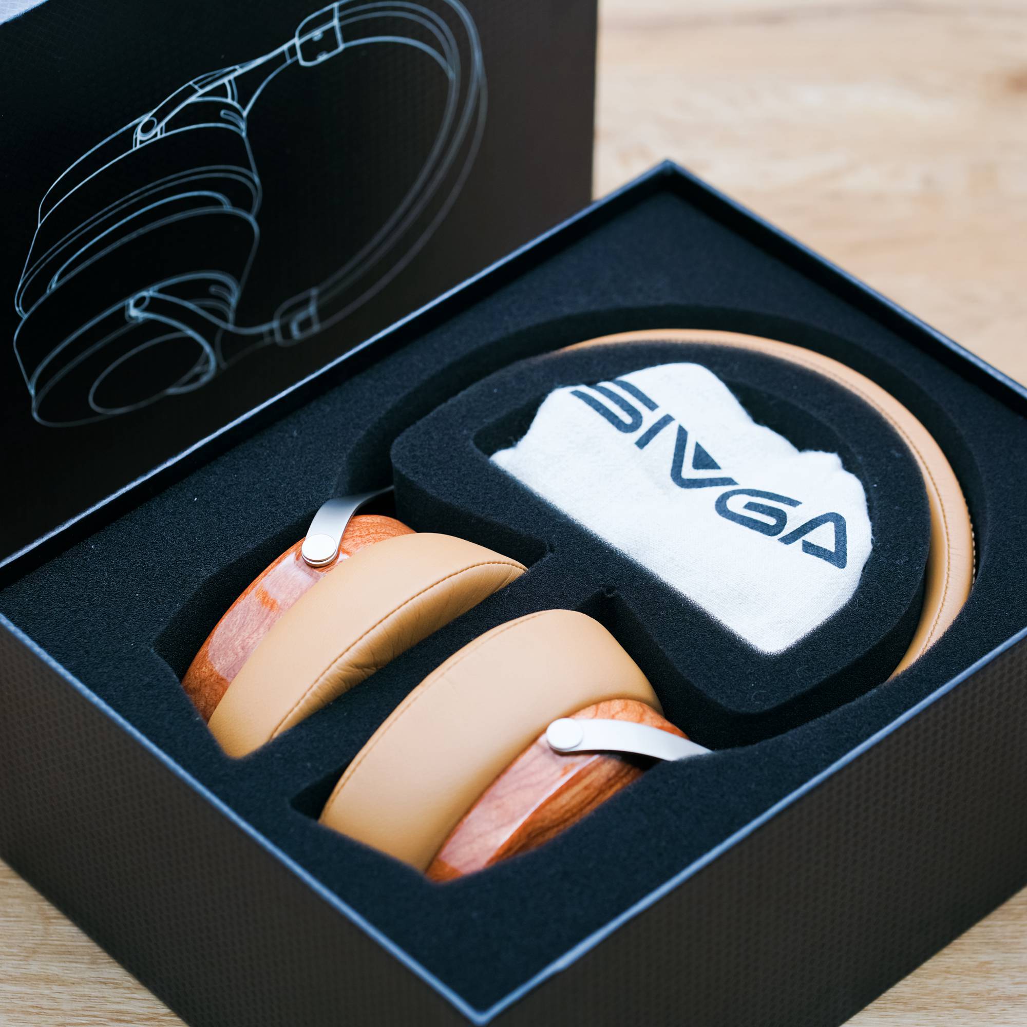 Sivga SV021 Over-ear Close-back Solid Wood Headphone HiFiGo 