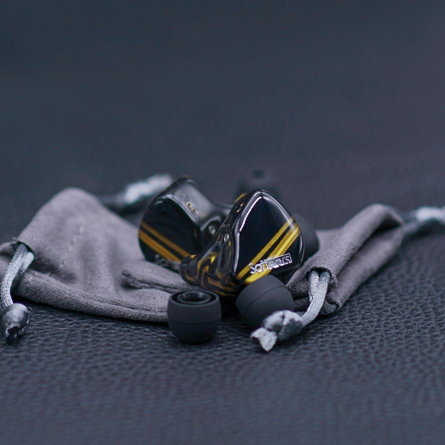 SoftEars CERBERUS 1DD+4BA+2EST Hybrid Drivers HiFi In-Ear Earphone Earphone HiFiGo 